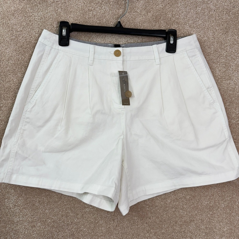 NWT J.CREW Pleated Chino Shorts Womens 6 White High Rise Cotton